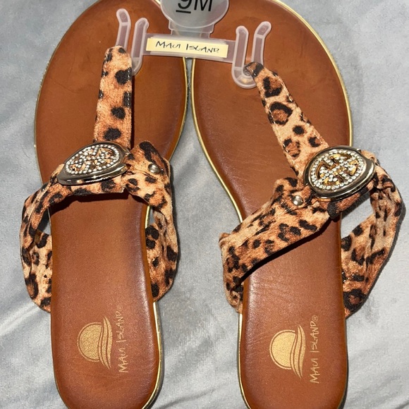 Kohl's Shoes New Leopard Flip Flops With Gold Medallion Cute Poshmark